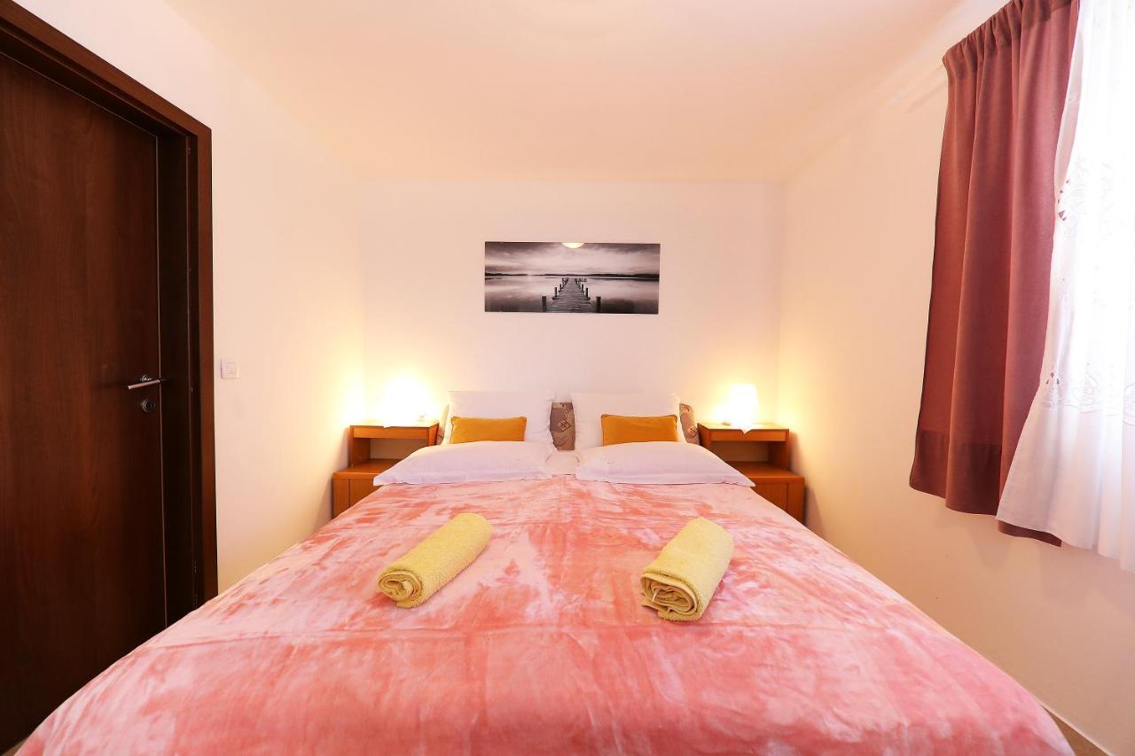 Apartments Anka Rtina Zewnętrze zdjęcie